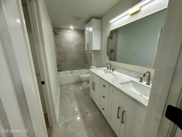 $394,000 | 305 Westview Drive, Biloxi, MS 39531