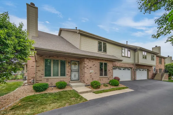 $289,900 | 7940 Tiffany Court, Palos Hills, IL 60465