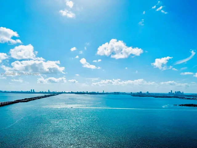 $1,070,000 | 480 Northeast 31st Street, Unit 3405, Miami, FL 33137