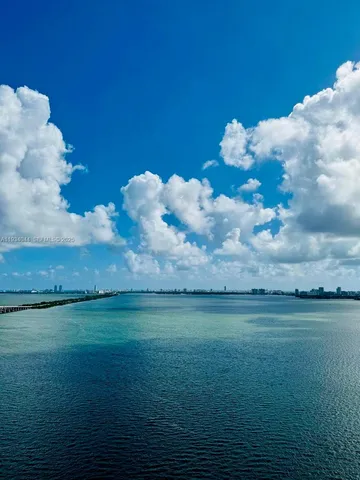 $1,070,000 | 480 Northeast 31st Street, Unit 3405, Miami, FL 33137