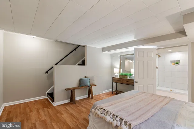 $649,000 | 5915 Edgehill Drive, Alexandria, VA 22303