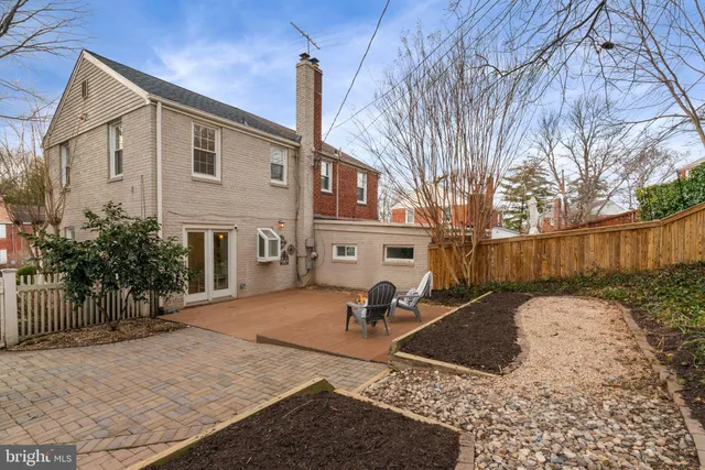 $649,000 | 5915 Edgehill Drive, Alexandria, VA 22303