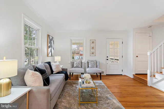 $649,000 | 5915 Edgehill Drive, Alexandria, VA 22303