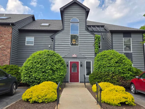 $235,000 | 1300 Winding Ridge Lane, Unit C8, Valparaiso, IN 46383