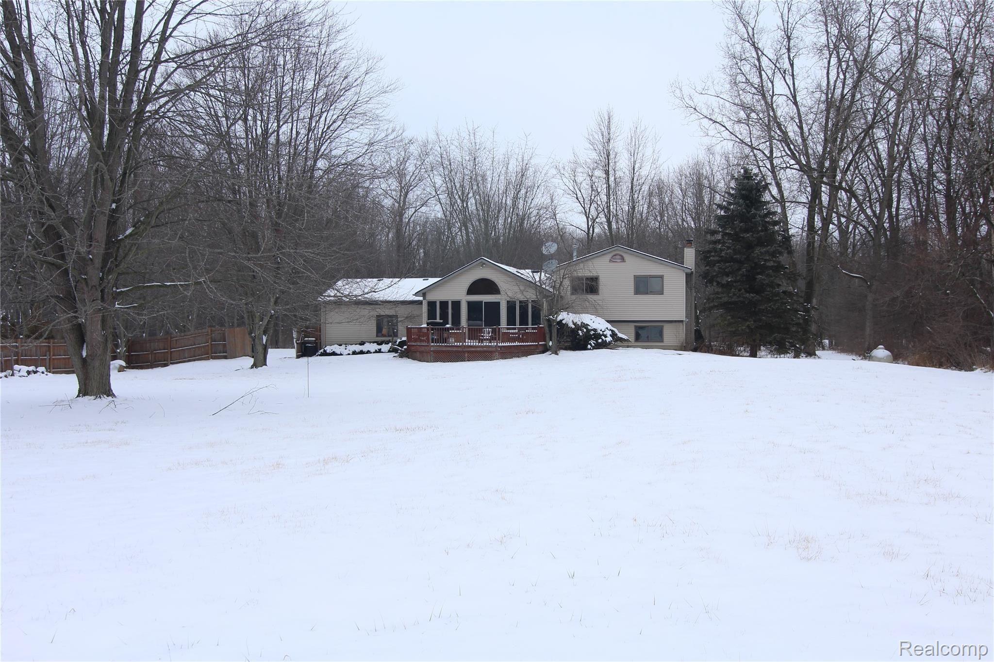 16061 Hough Road Allenton, MI 48002 - Photo 5 of 36 IMG_1866.JPG