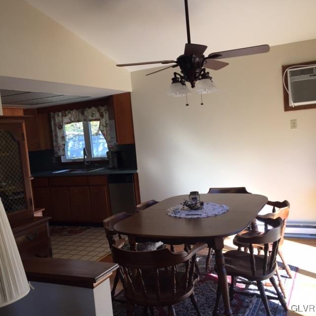 394 Hartman Road Bethlehem, PA 18020 - Photo 5 of 12 Gallery Image 5