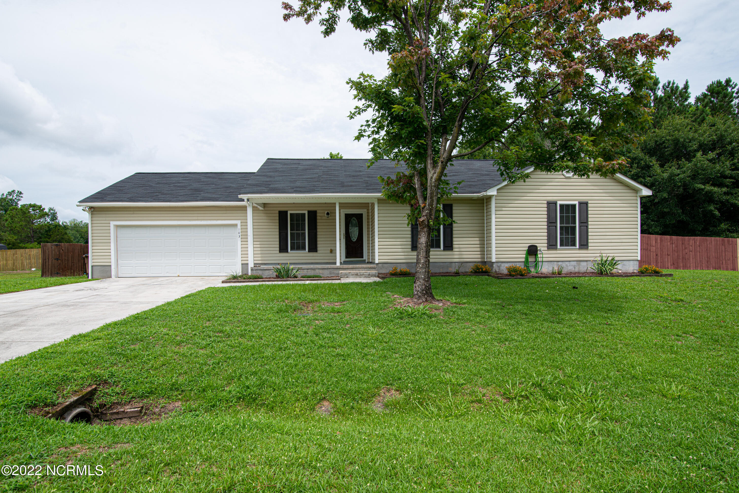 103 Grismill Road Jacksonville, NC 28540 - Photo 3 of 35 DSC_9207 - Copy