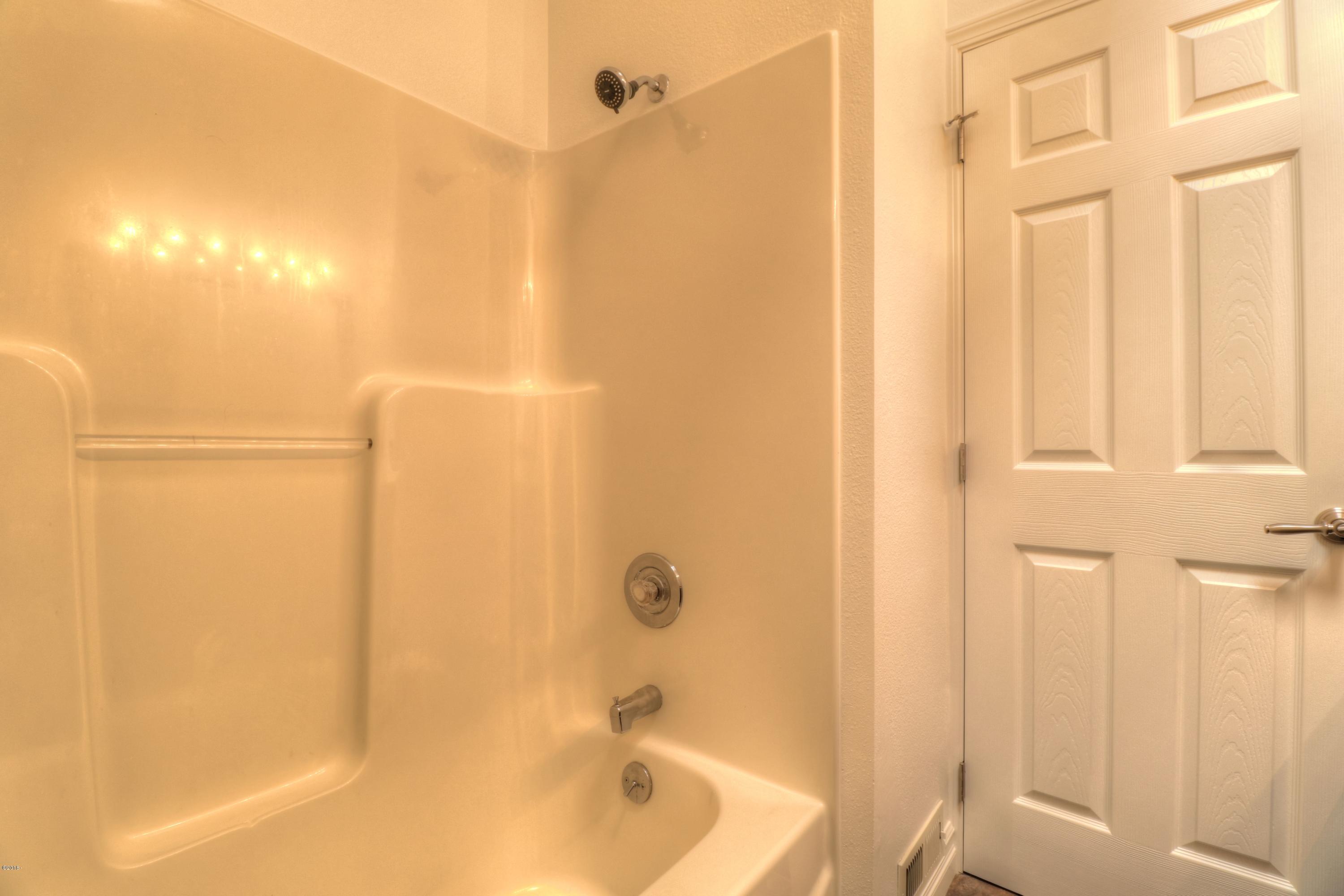 9775 Southeast Cedar Street South Beach, OR 97366 - Photo 27 of 33 Guest Bath 2