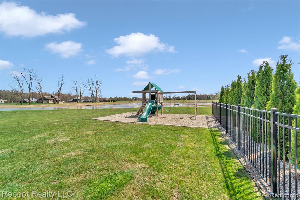 11522 Erin's Way Romeo, MI 48065 - Photo 44 of 58
