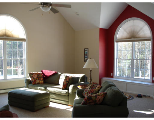 61 Meadowbrook Road Franklin, MA 02038 - Photo 5 of 28 Gallery Image 5