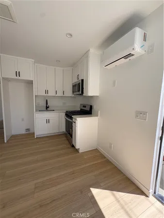 $2,000 | 7620 Royer Canoga Park, Canoga Park, CA 91304