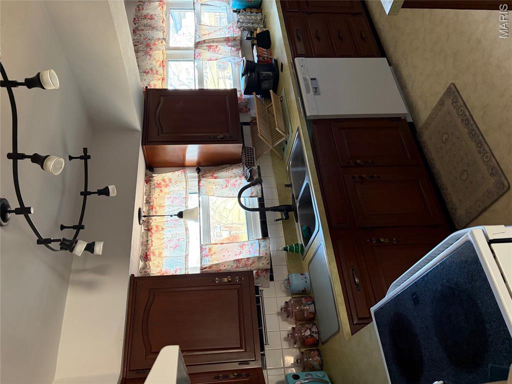 3029 Yaeger Road St. Louis, MO 63129 - Photo 12 of 34