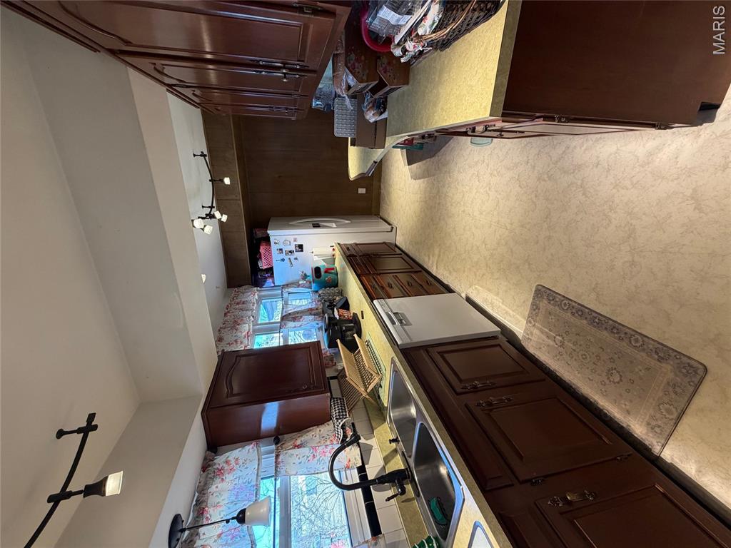 3029 Yaeger Road St. Louis, MO 63129 - Photo 15 of 34