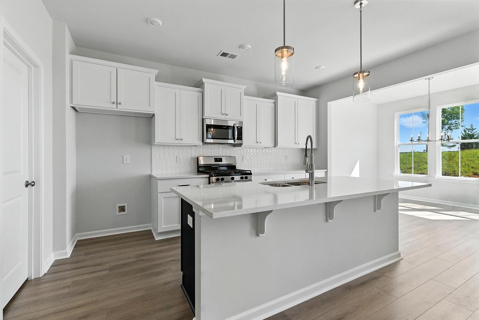 7026 New Horizons Lane Boiling Springs, SC 29316 - Photo 8 of 34