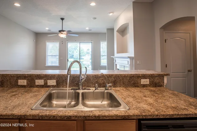 $2,200 | 6567 Chester Park Drive, Jacksonville, FL 32222