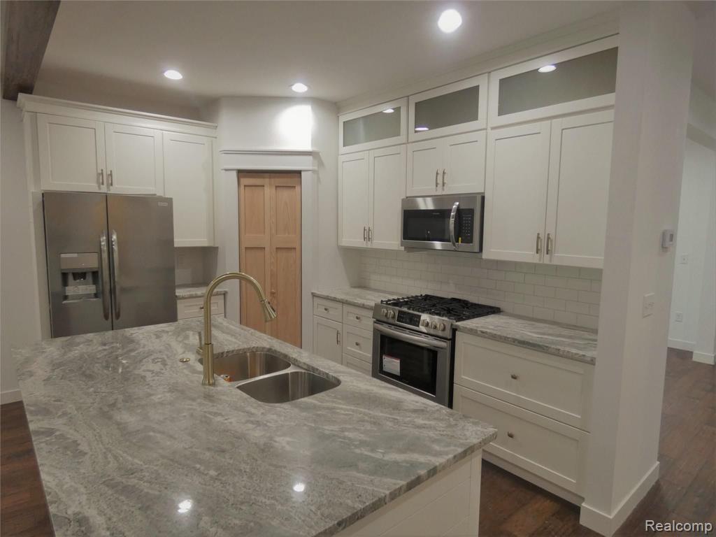 1602 Pug Road St. Clair, MI 48079 - Photo 9 of 35 Gallery Image 9
