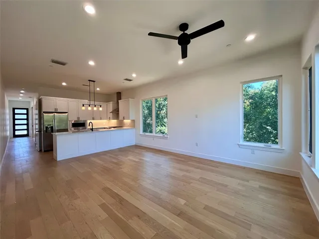 $3,550 | 4010 Clawson Road, Unit 11, Austin, TX 78704