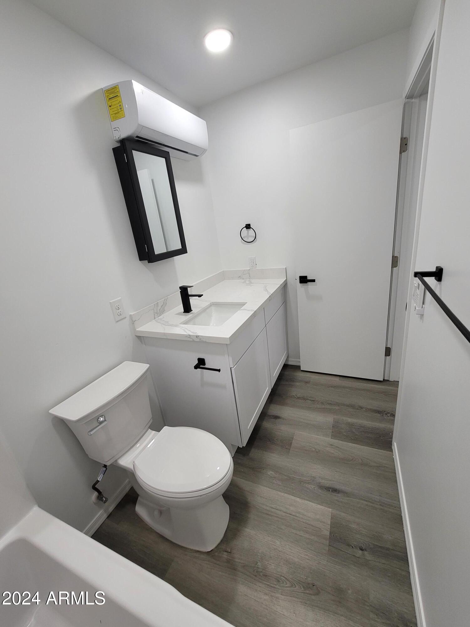 2002 West Adams Street Phoenix, AZ 85009 - Photo 48 of 61 Studio