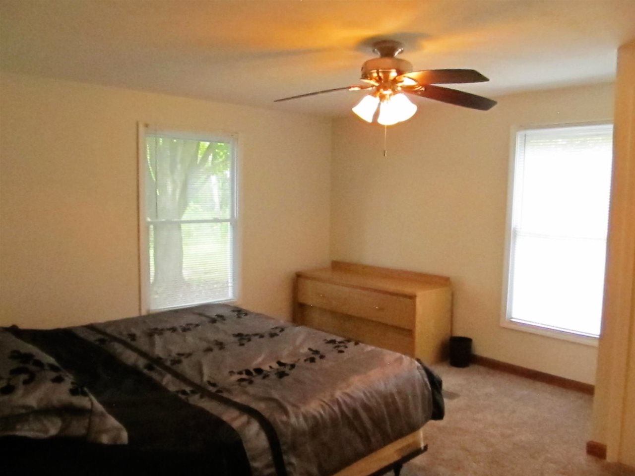 3027 North Three Mile Road Traverse City, MI 49686 - Photo 18 of 44 1865016-17.JPG