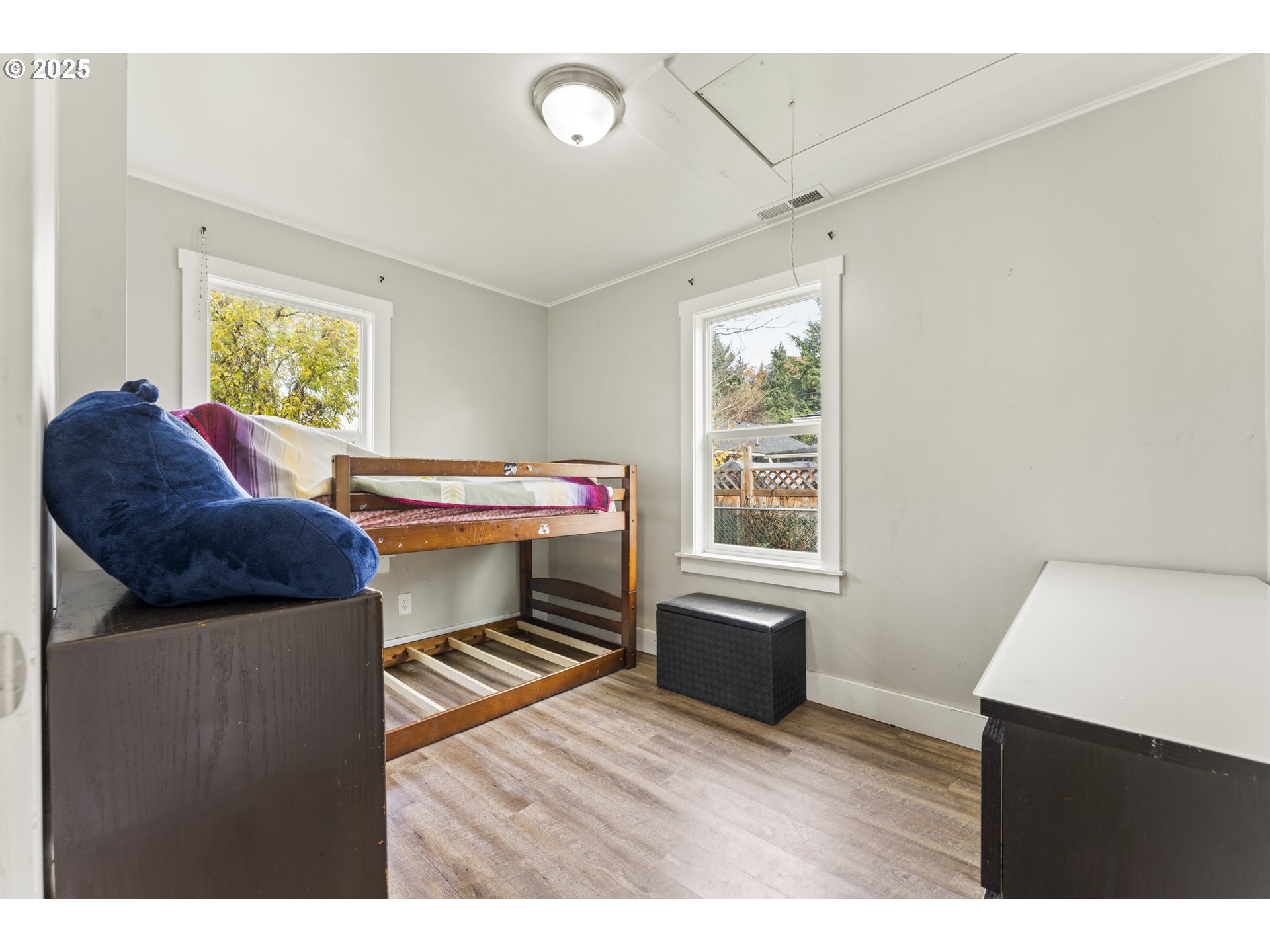 411 Lane Street Silverton, OR 97381 - Photo 8 of 21 a living room with furniture and a window