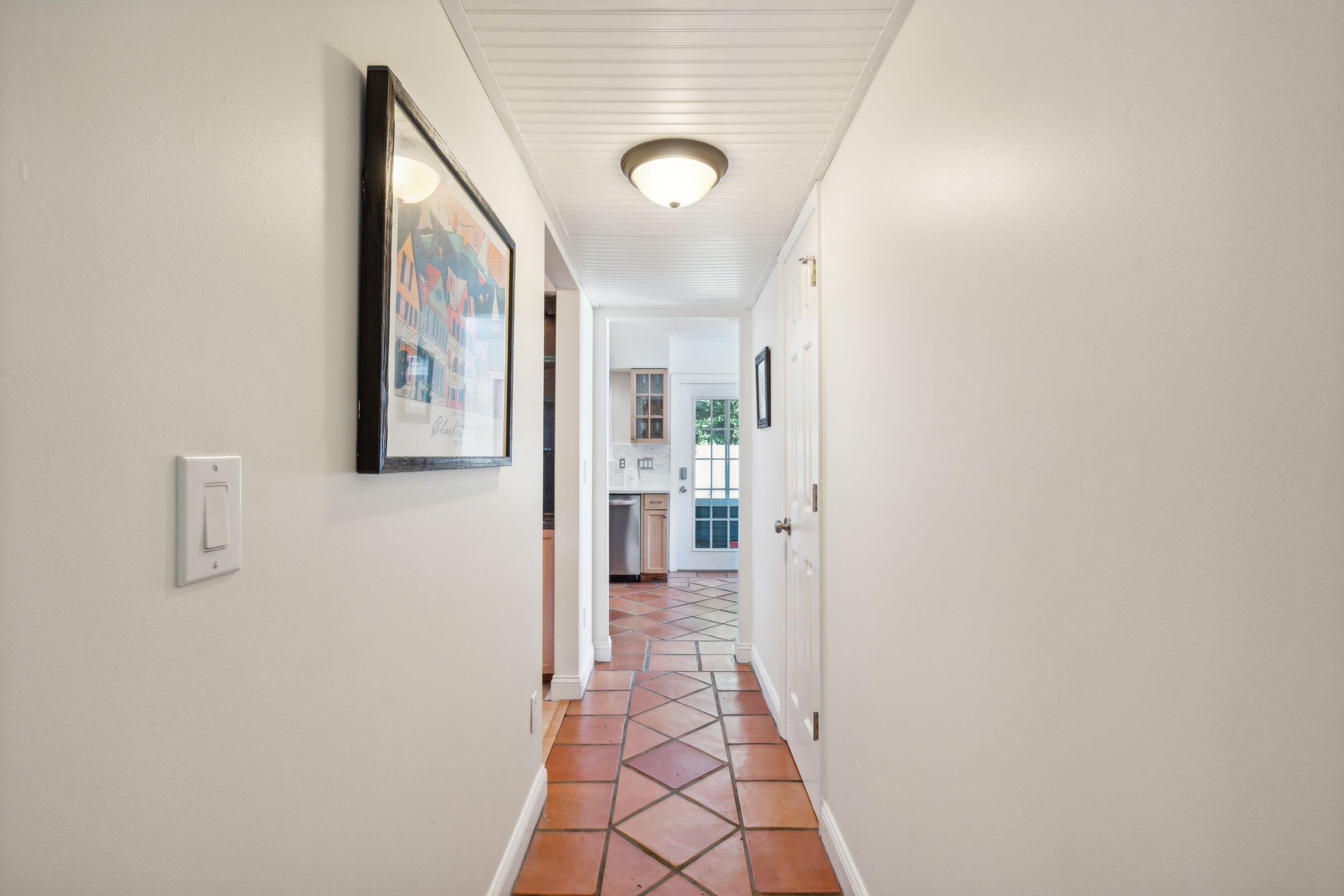 523 Castle Hall Road Mount Pleasant, SC 29464 - Photo 14 of 41 523CastleHallRd-KeenEyeMarketing-017