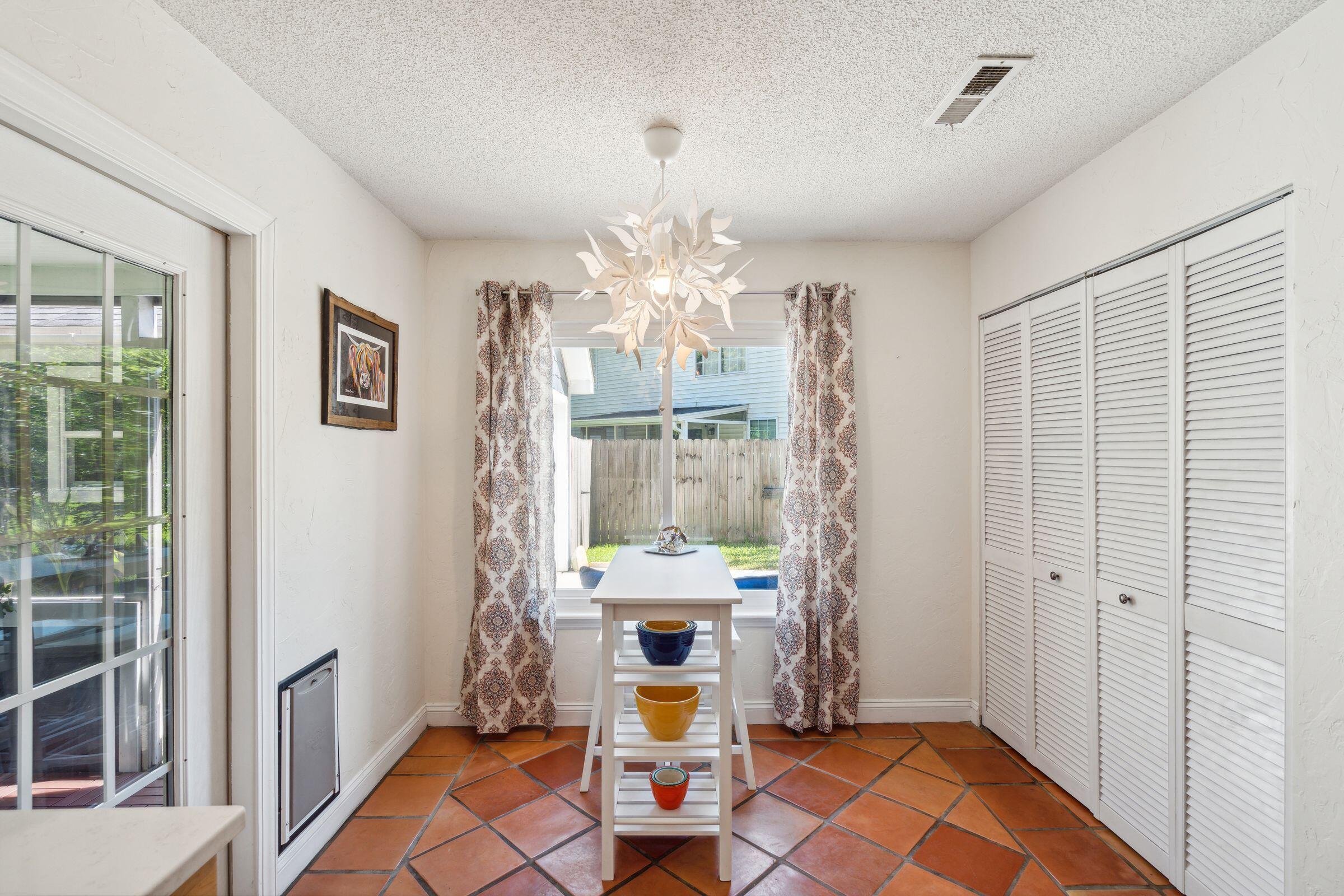 523 Castle Hall Road Mount Pleasant, SC 29464 - Photo 18 of 41 523CastleHallRd-KeenEyeMarketing-027