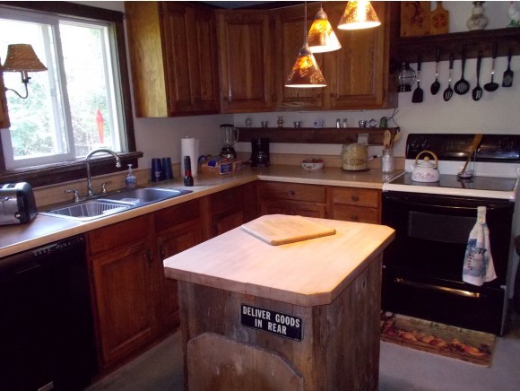 691 Woodbury Road Springfield, VT 05156 - Photo 6 of 20