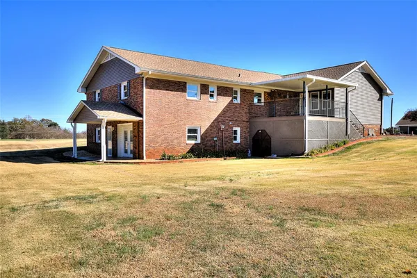 $765,000 | 130 Raleighs Lane, West Union, SC 29696