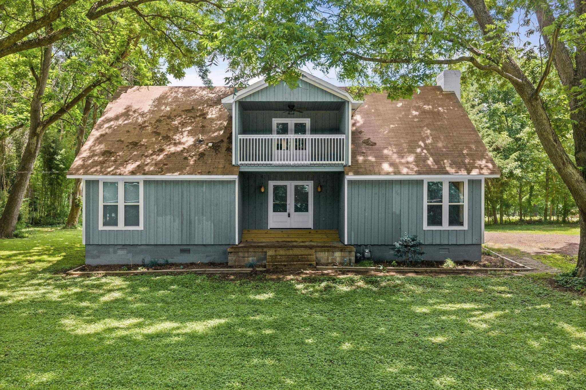 6224 Benjestown Road Memphis, TN 38127 - Photo 2 of 39 Expansive front yard with mature trees