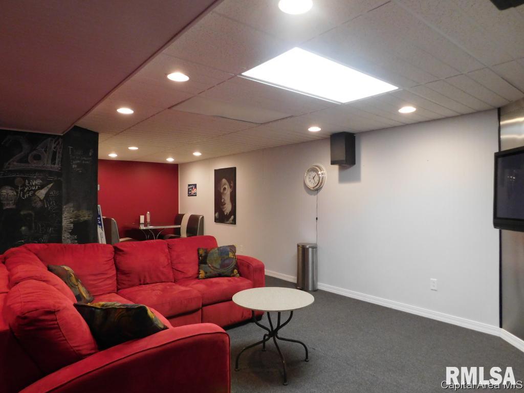 3801 Viking Boulevard Springfield, IL 62712 - Photo 14 of 30