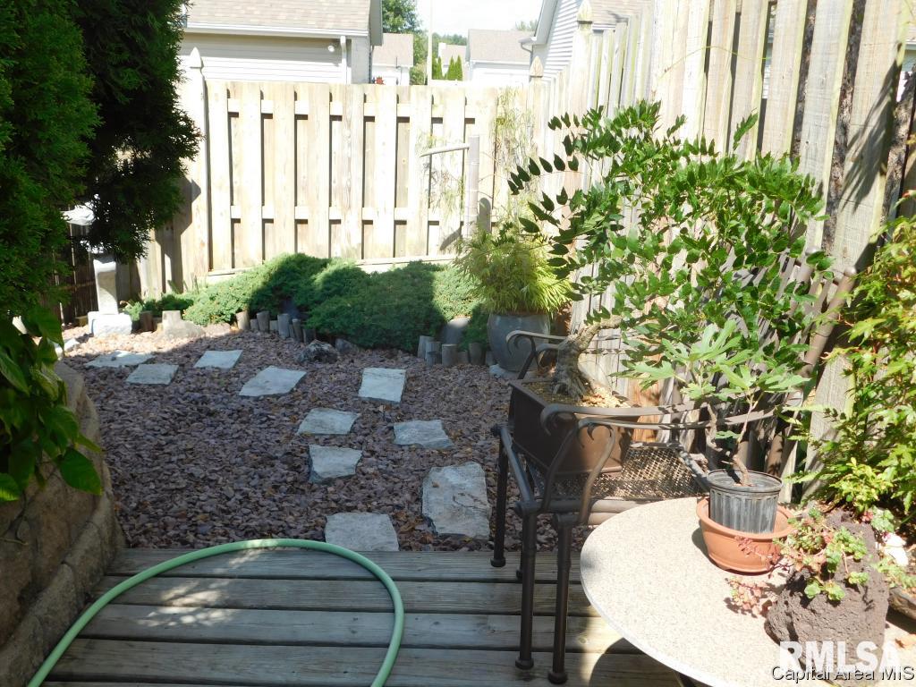 3801 Viking Boulevard Springfield, IL 62712 - Photo 25 of 30