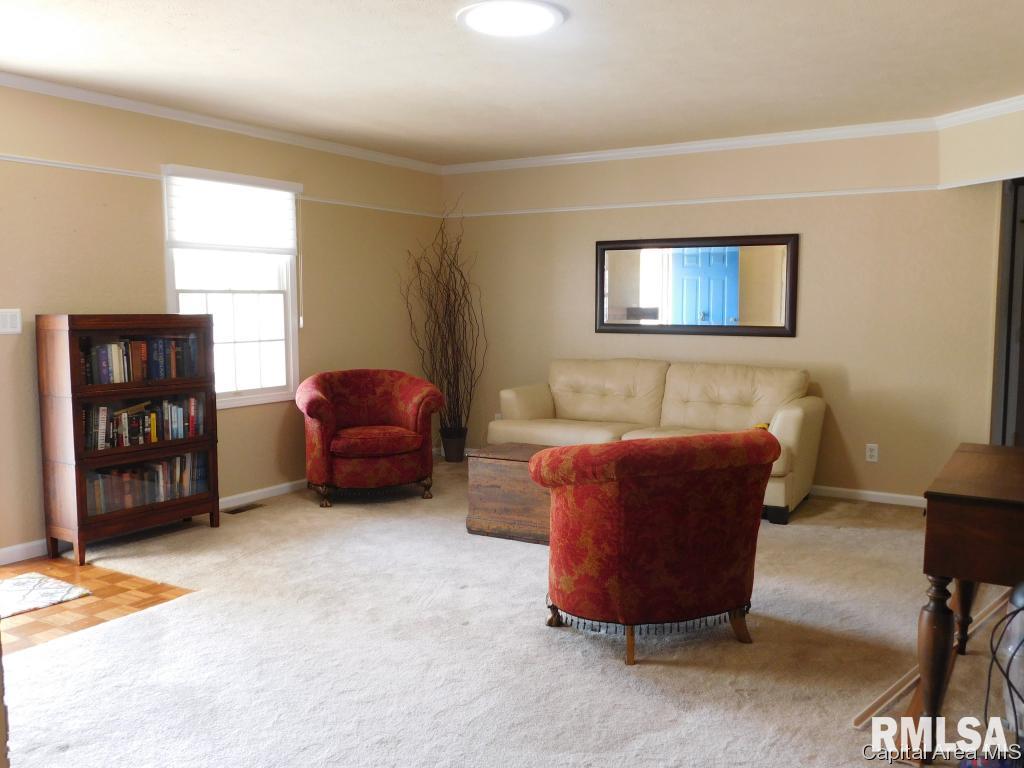 3801 Viking Boulevard Springfield, IL 62712 - Photo 3 of 30