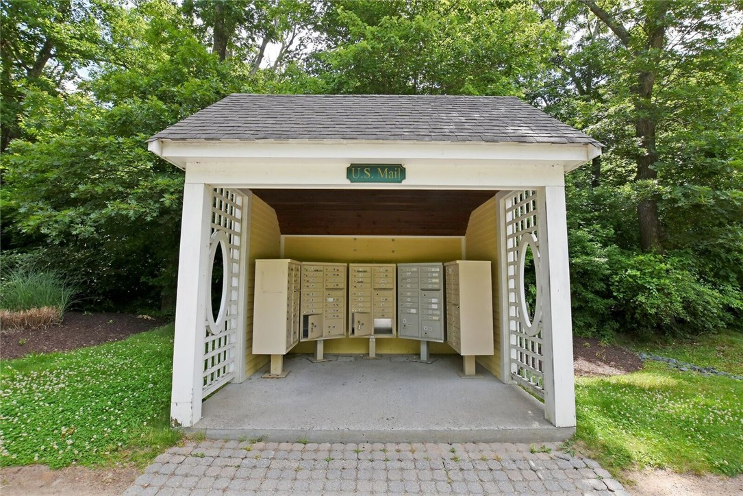 8 Tupelo Road Westport, MA 02790 - Photo 12 of 39 Gallery Image 12