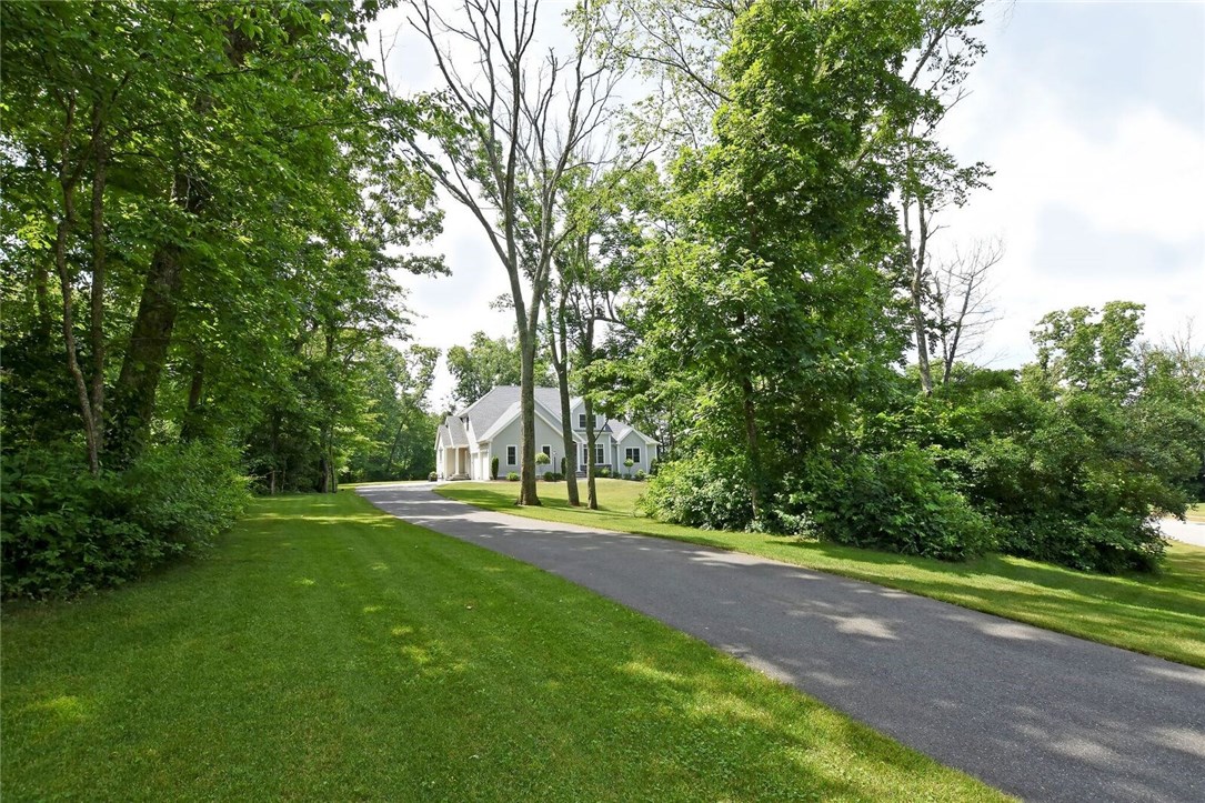 8 Tupelo Road Westport, MA 02790 - Photo 5 of 39 Gallery Image 5