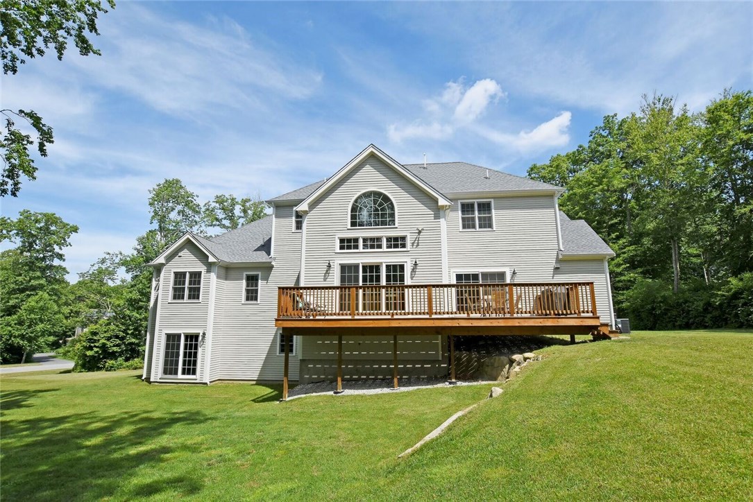 8 Tupelo Road Westport, MA 02790 - Photo 8 of 39 Gallery Image 8