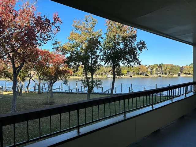 $149,000 | 18809 Egret Bay Boulevard, Unit 304, Webster, TX 77058