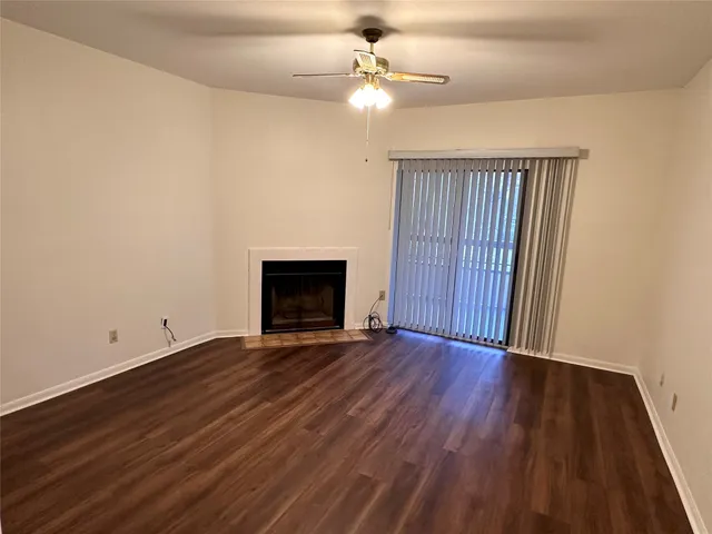 $149,000 | 18809 Egret Bay Boulevard, Unit 304, Webster, TX 77058