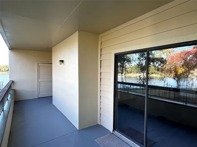 $149,000 | 18809 Egret Bay Boulevard, Unit 304, Webster, TX 77058