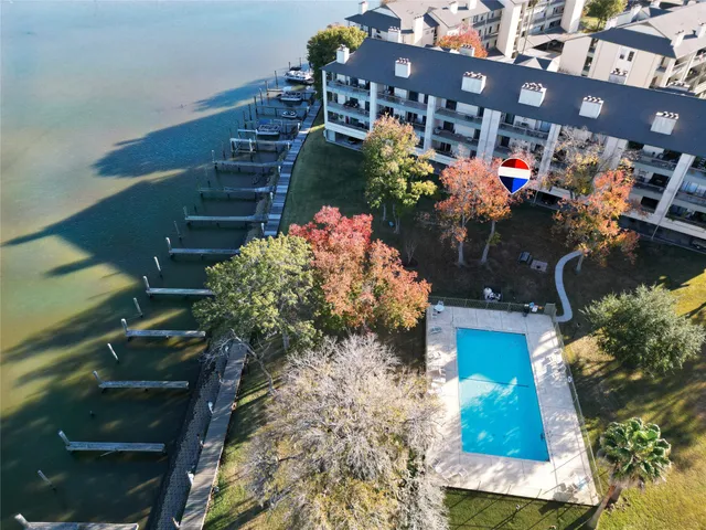 $149,000 | 18809 Egret Bay Boulevard, Unit 304, Webster, TX 77058