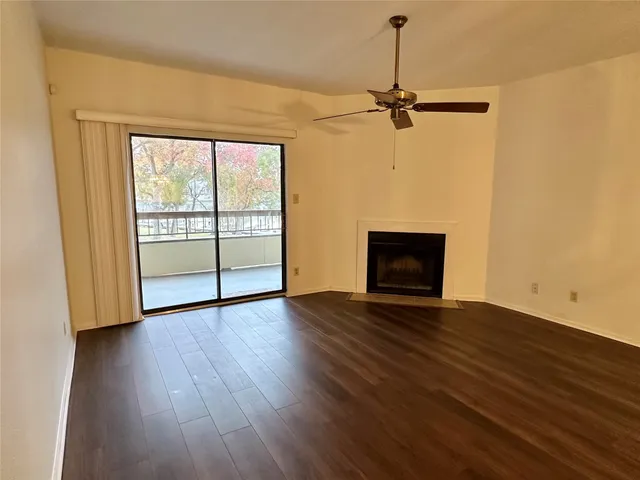 $149,000 | 18809 Egret Bay Boulevard, Unit 304, Webster, TX 77058