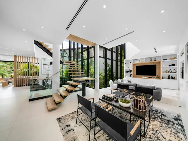 $9,300,000 | 1755 Fairhaven Place, Miami, FL 33133