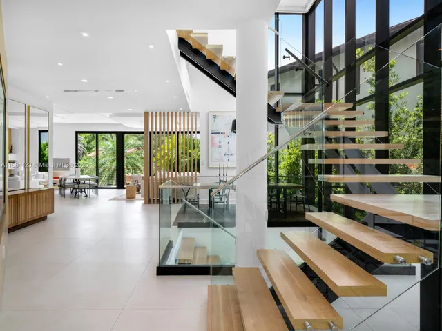 $8,999,000 | 1755 Fairhaven Place, Miami, FL 33133