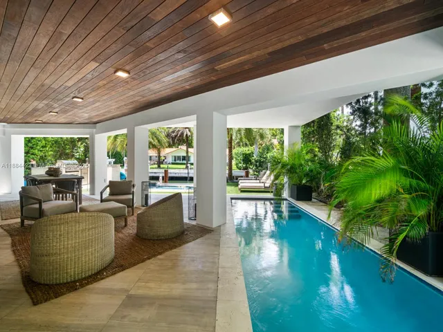 $8,999,000 | 1755 Fairhaven Place, Miami, FL 33133