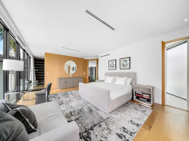 $8,999,000 | 1755 Fairhaven Place, Miami, FL 33133