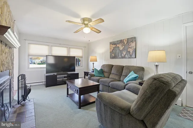 $399,900 | 25 Windflower Drive, Newark, DE 19711