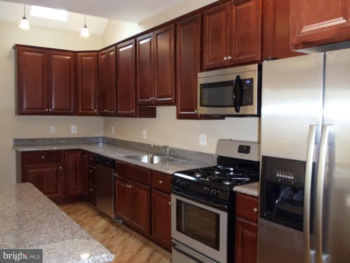 4003 Dorchester Road Baltimore, MD 21207 - Photo 26 of 30 Kitchen