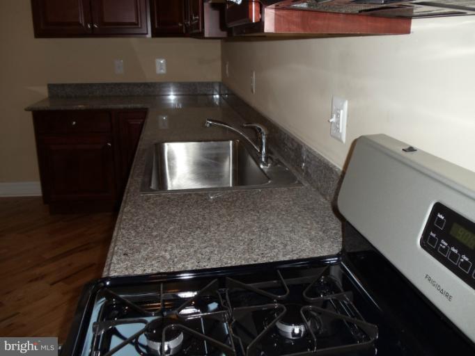 4003 Dorchester Road Baltimore, MD 21207 - Photo 28 of 30 Kitchen