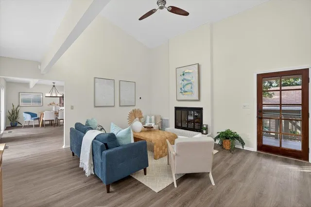 a view of an entryway with a floor