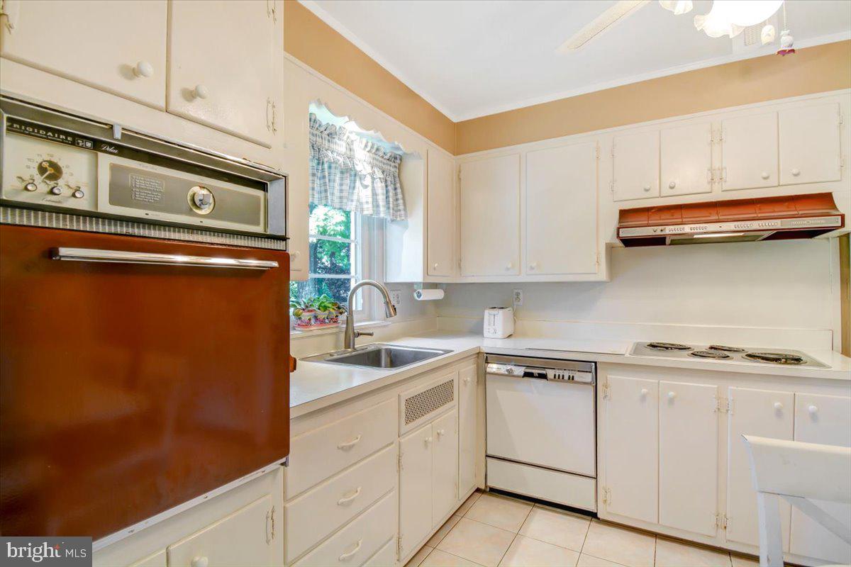 115 Croftley Road Lutherville-Timonium, MD 21093 - Photo 9 of 29 Gallery Image 9