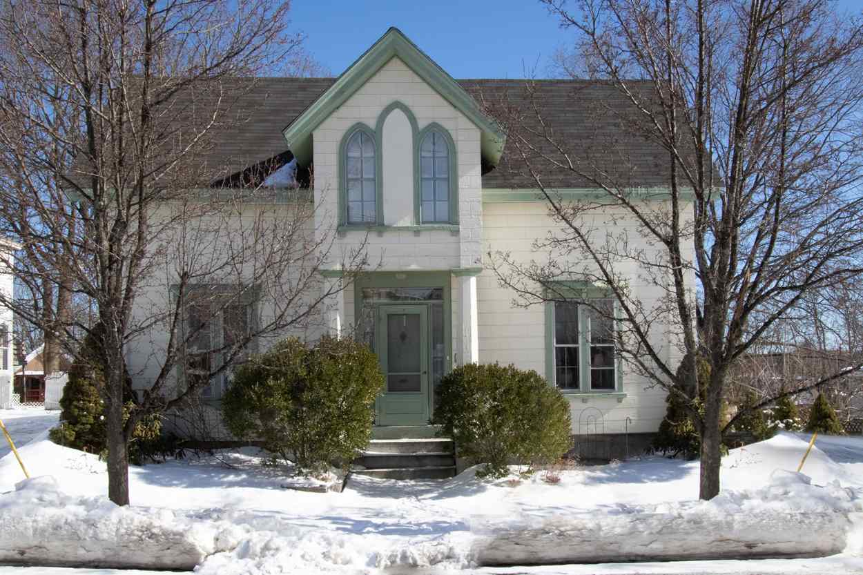88 North Spring Street Concord, NH 03301 - Photo 1 of 35